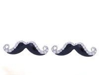 Brinco mustache